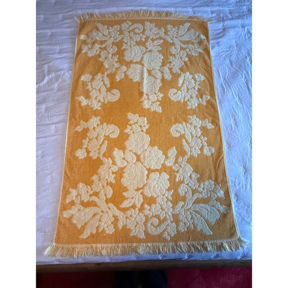 Vintage Cannon Monticello yellow and gold bath towel - Picture 1 of 5